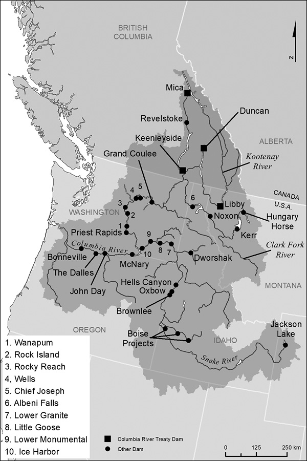 This map shows the Columbia River watershed between Canada and the United States, including the states of Washington, Oregon, Idaho, and Montana and the province of British Columbia, and the location of various dams in this watershed.