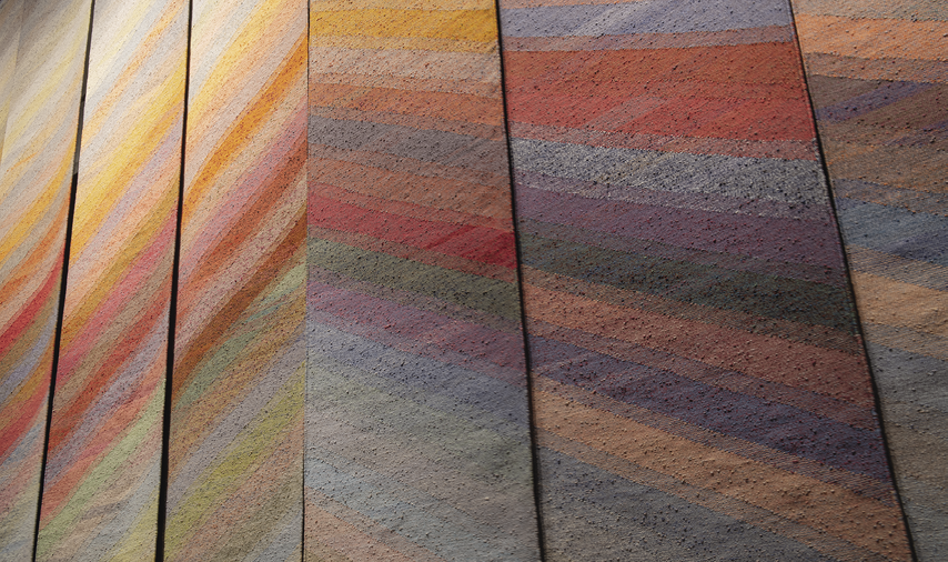 Photo: zoomed in detail of the previous photo showing the coloured lines.