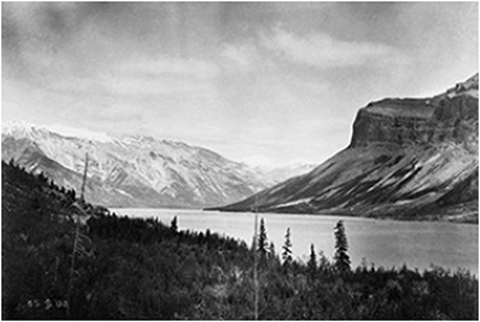 Lake Minnewanka with mountains in the background.