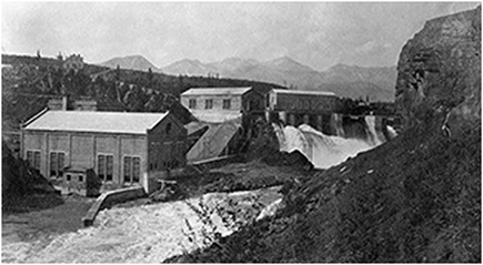 Photograph of Horseshoe Falls dam and power plant.